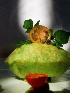 Una foto de Infladita rellena de huitlacoche con cremoso de aguacate