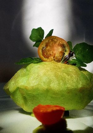 Una foto de Infladita rellena de huitlacoche con cremoso de aguacate