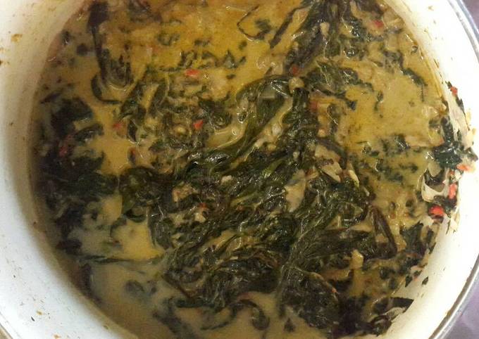 Resep Sayur Daun Singkong bumbu Gule yang Menggugah Selera