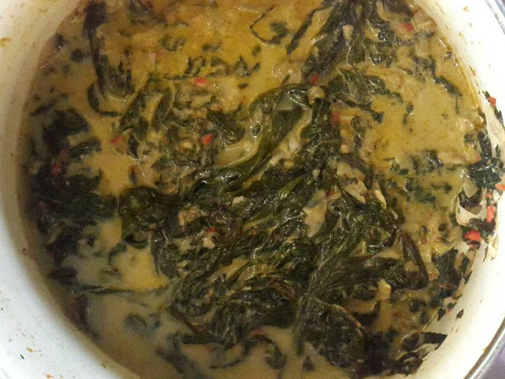 Resep Sayur Daun Singkong bumbu Gule yang Menggugah Selera