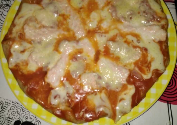 Pizza casera de salmón fresco, sin horno