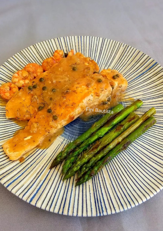 Una foto de Salmón en salsa a la pimienta