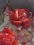 Strawberry with yoghurt