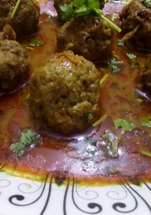 A picture of Beef kofta gravy.