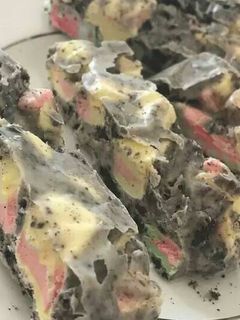 صورة لوصفة طريقة عمل أصابع المارشميلو بالشوكولاتة😘💕