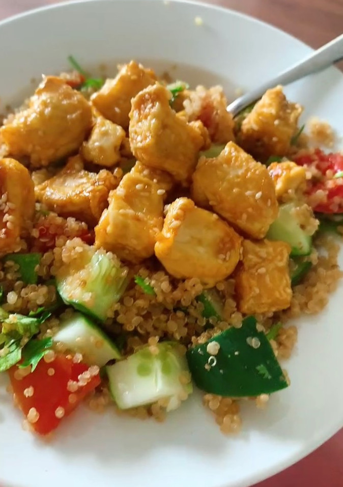 Hình của món Salad diêm mạch + đậu tẩm vừng.