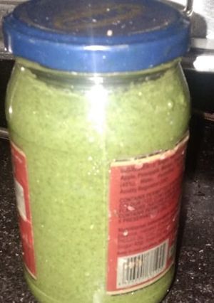 A picture of Coriander chutney.