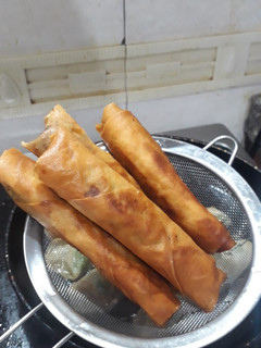 A picture of Dynamite Lumpia.