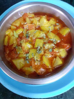 लौकी टमाटर की रसीली सब्जी (lauki tamatar ki rasiley sabzi recipe in Hindi) रेसिपी मुख्य फोटो