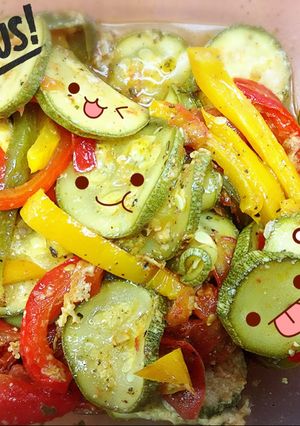 Una foto de Verduras horneadas a la vinagreta con parmesano なな紫(^ω^)。