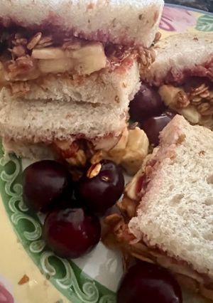 A picture of Summer Picnic Sandwich.