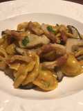 Orecchiette gialle con cardoncelli e guanciale croccante