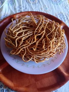 તીખા ગાંઠિયા (Tikha gathiya recipe in gujarati) રેસીપી મુખ્ય ફોટો