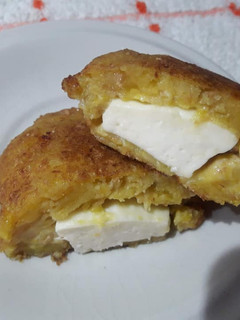 Una foto de Empanada de Plátano con Queso a lo Carmelita