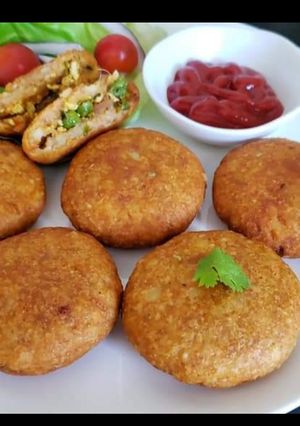 मटर पनीर कचोड़ी (matar paneer kachodi recipe in Hindi) रेसिपी मुख्य फोटो