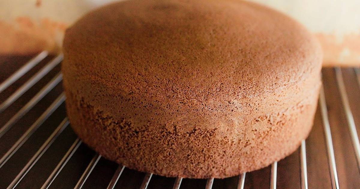 Resep Sponge Cake Coklat Lembut dan Enak oleh Daruma Cooking - Cookpad