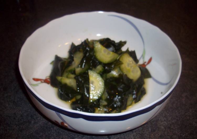 Steps to Prepare Speedy Refreshing cucumber and wakame (sea vegetable) sweet and sour salad