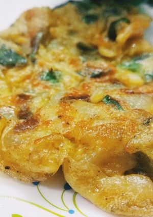 মিক্সড গার্লিক অমলেট রেসিপির প্রধান ছবি