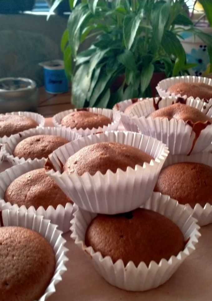 Una foto de Magdalenas de chocolate esponjoso