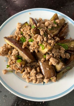 Hình của món Cà tím xào thịt băm.