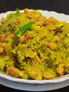 চিচিঙ্গার ঘন্ট (chichingar ghonto recipe in Bengali) রেসিপির প্রধান ছবি