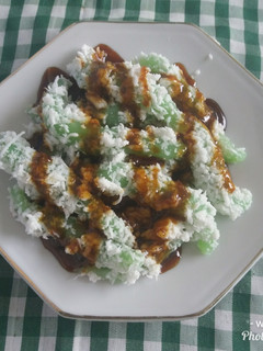 Foto resep Cenil Pandan Saus Gula Merah