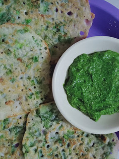 ચોખા ના લોટ ના ચીલા (Rice Flour Chila Recipe In Gujarati) રેસીપી મુખ્ય ફોટો
