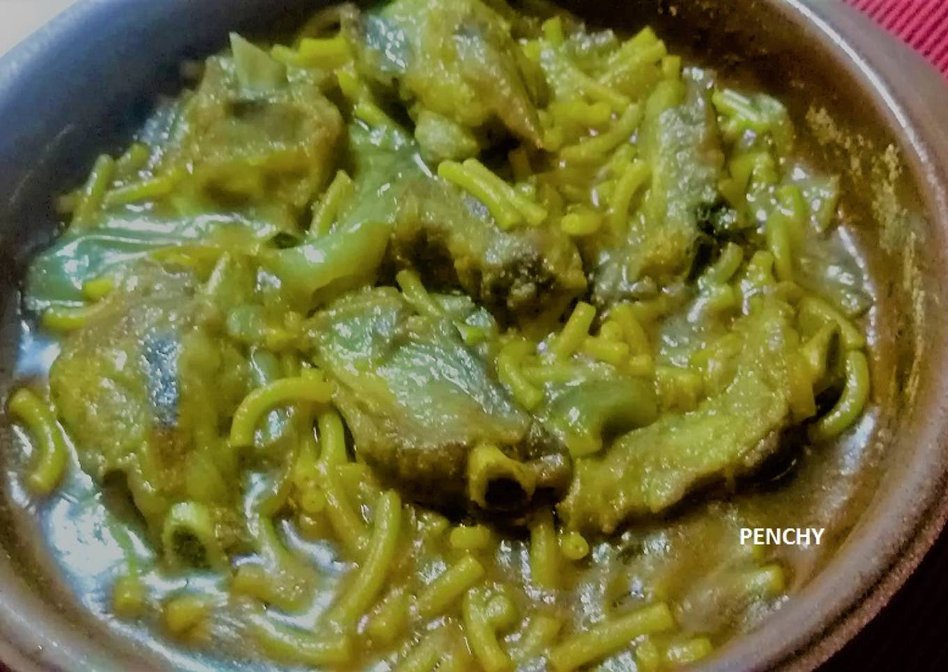 Fideuá de costillejas de cerdo