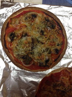 Una foto de Pizzas con base de tortita de fajita integral!!