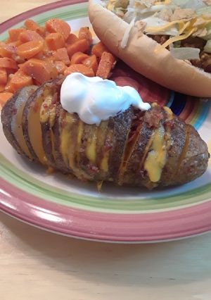 A picture of Cheesy Hasselback Potatoes.