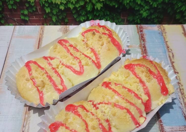 Langkah Mudah untuk Membuat Roti Strawberry Crumble, Lezat