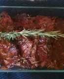 Chuletas de cerdo con romero y salsa barbacoa con coca cola