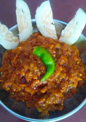 રીંગણ નું ભડથું(rigan bhadthu in Gujarati) રેસીપી મુખ્ય ફોટો