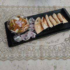 A picture of Matar kulcha.