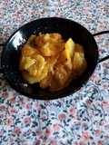 Patatas al ajillo pastor en sartén