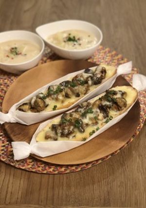 A picture of ★Japanese tartine with oysters and shiitake mushrooms★.