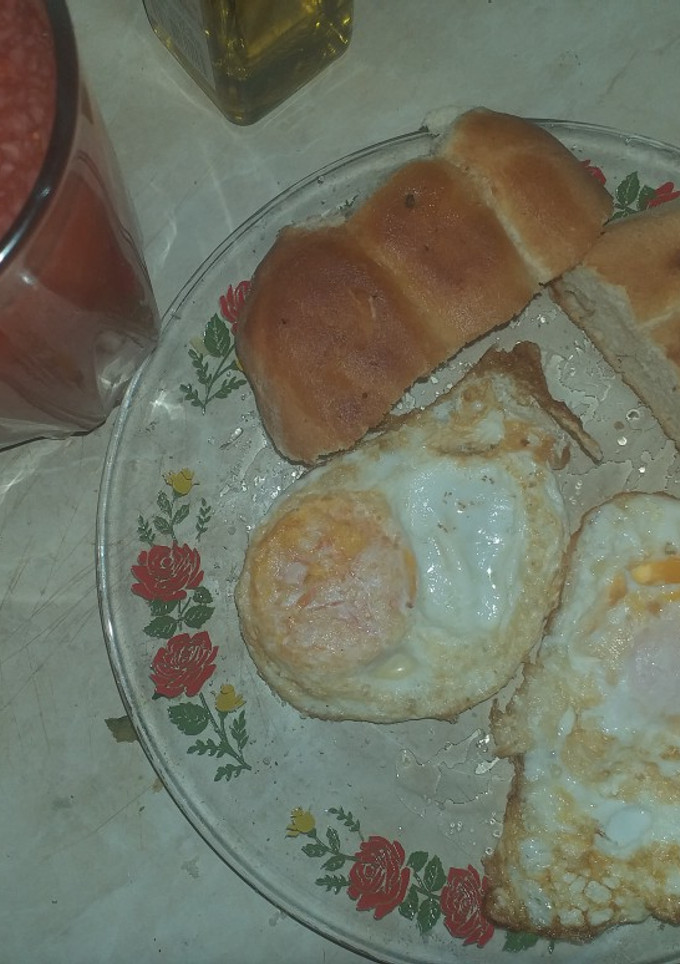 Una foto de Huevos estrellados con toque especial