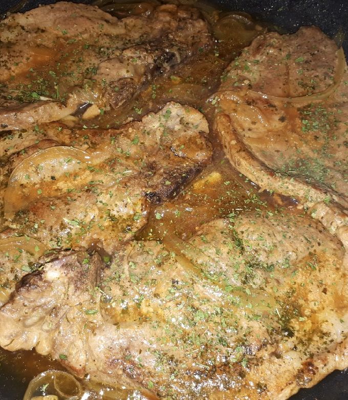 Foto principal de Chuletas de cerdo guisadas