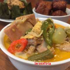 A picture of Sayur Lodeh.