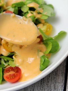 Ezersziget salátaöntet recept fotója