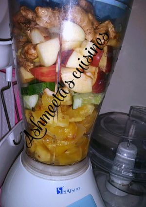 A picture of Mixed fruits juice.