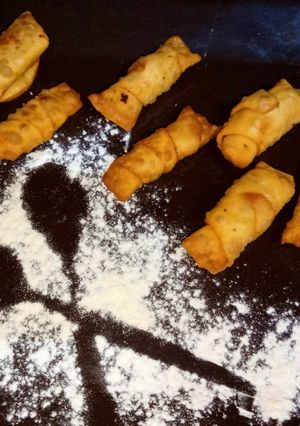 A picture of Crispy rectangular samosas.