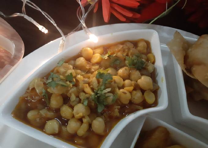 Recipe of Eric Ripert Hi-tea snacks (choley ka salan)