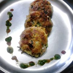 A picture of Veg cutlet.