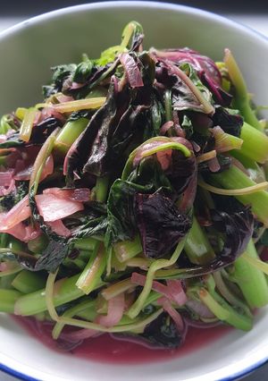 A picture of Stirfry pinky amaranth leaves.