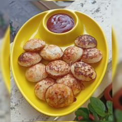 A picture of Bombay street food style instant veggie appam / rava veggie appe.