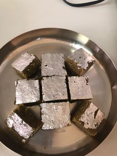 પિસ્તા બરફી (Pista Barfi Recipe in Gujarati) રેસીપી મુખ્ય ફોટો