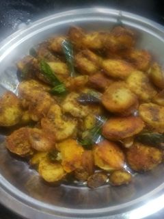 சேப்பங்கிழங்கு வறுவல் (Seppankilanku varuval recipe in tamil) செய்முறை முக்கிய புகைப்படம்