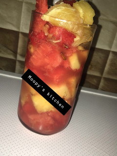Fruit salad ainihin hoton girkin