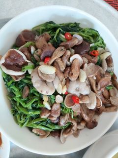 Hình của món Nấm tràm xào rau muống tỏi.